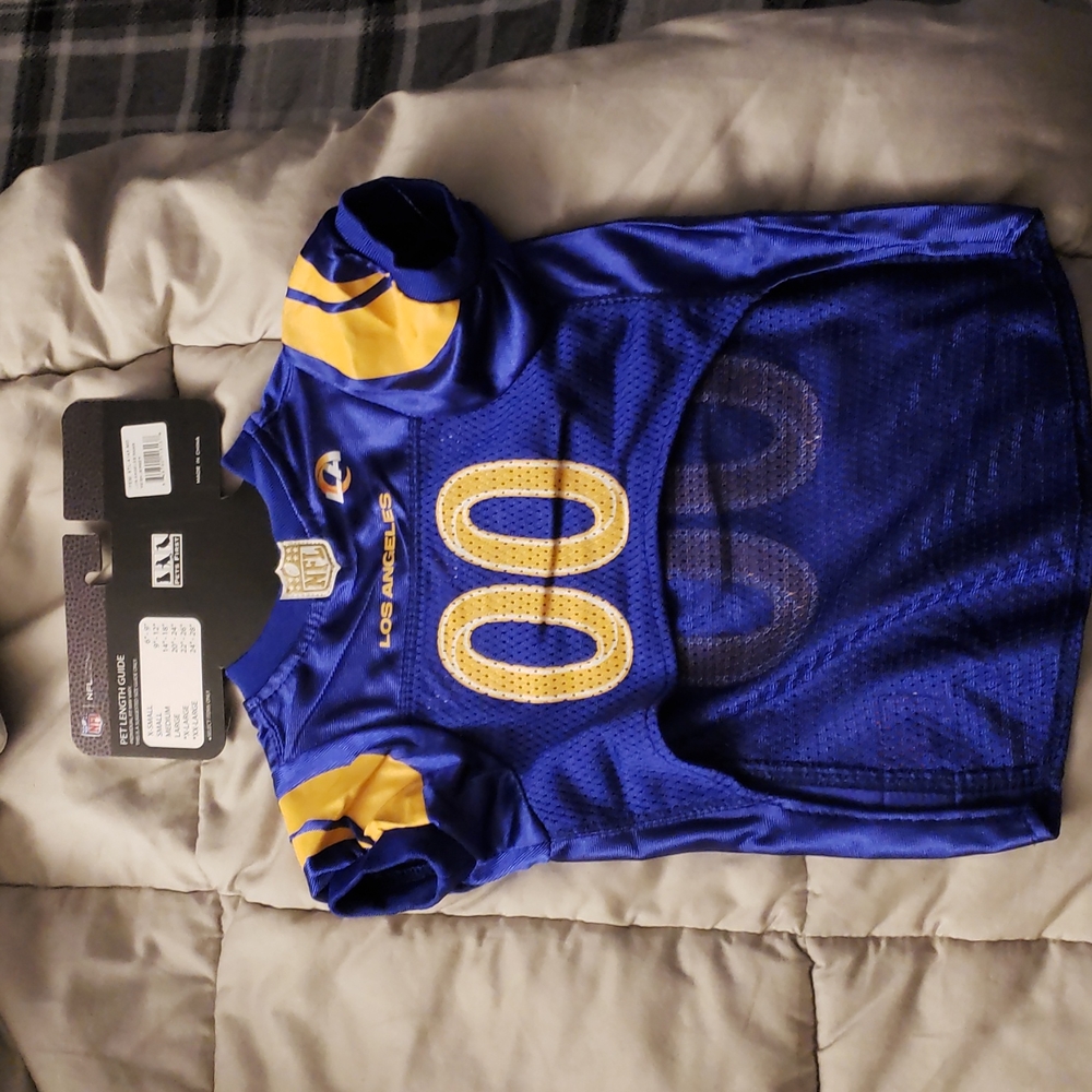 Rams dog Jersey size medium brand new